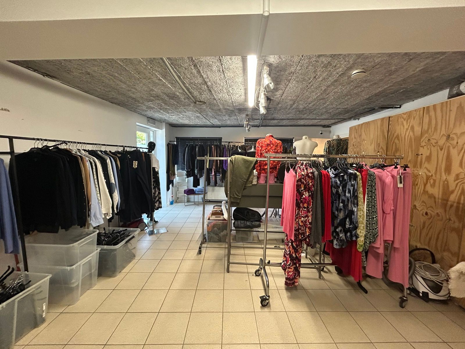 Commerciële ruimte te huur foto 7