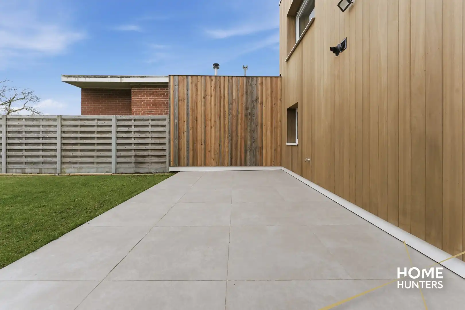 Prachtig gerenoveerde woning te Brielen met 2 slaapkamers, 2 badkamers en een garage foto 10