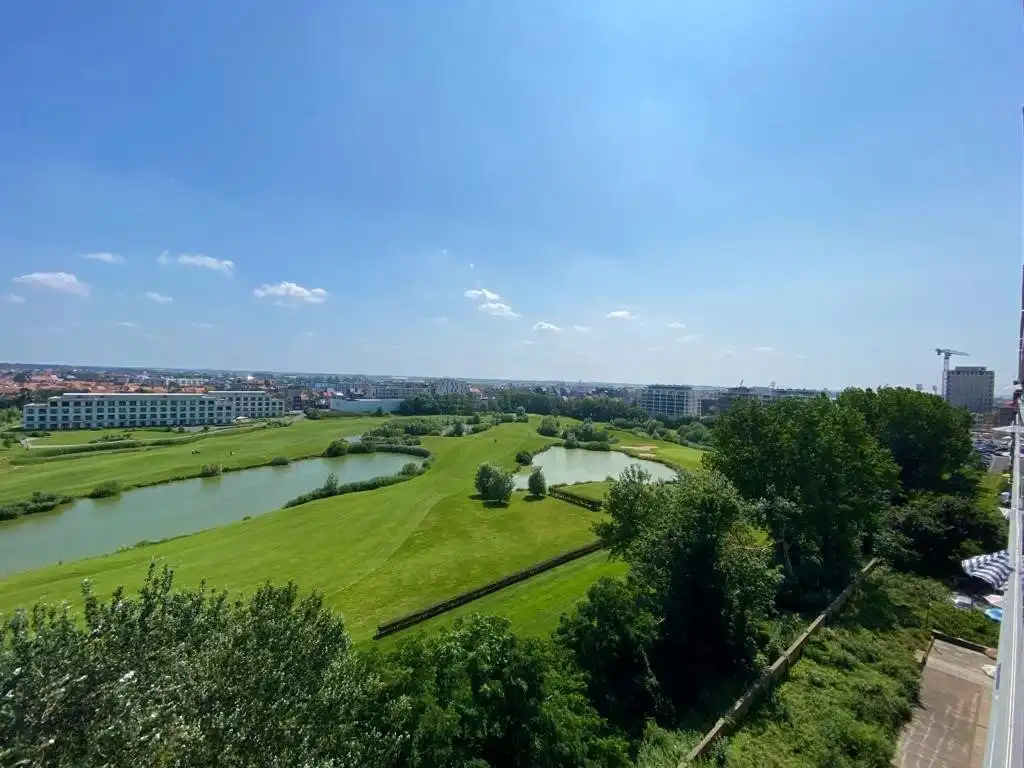 SCHITTEREND GERENOVEERD 2 SLPK APP MET PANORAMISCH ZICHT foto 2
