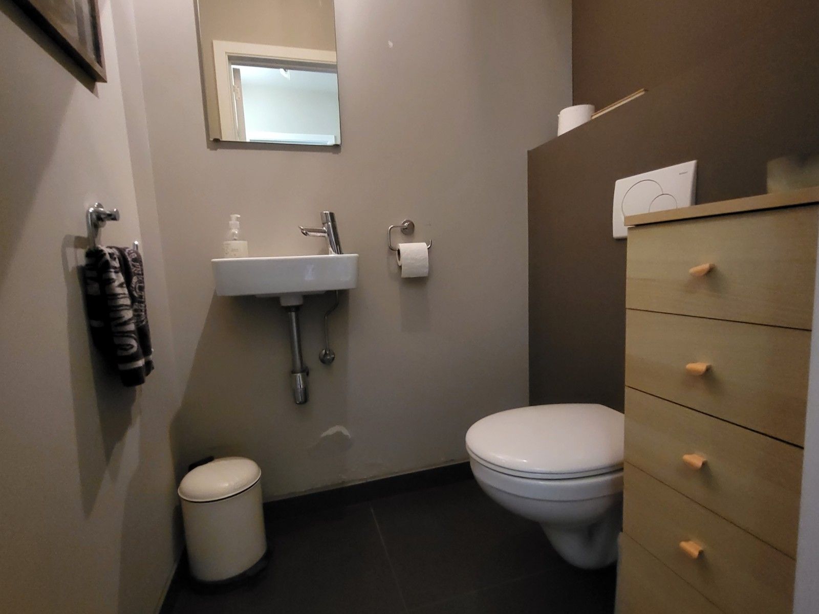 Modern 2-slaapkamerappartement nabij centrum foto 9