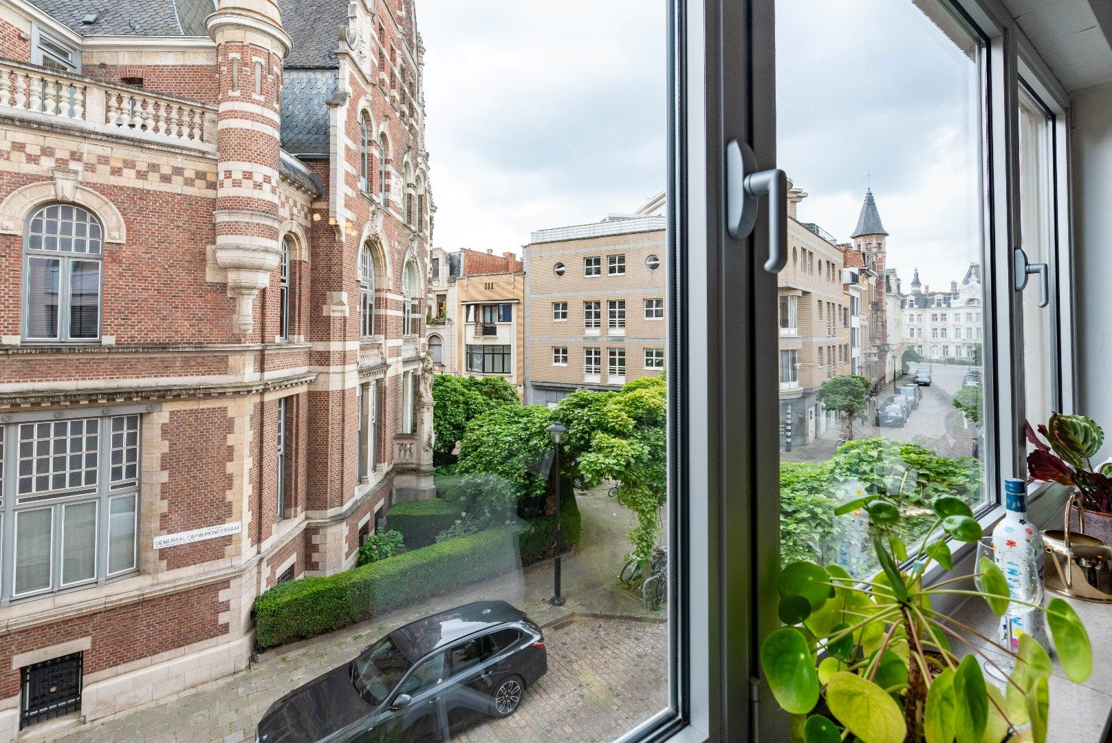 Knus tweeslaapkamer appartement met een topligging!  foto 3