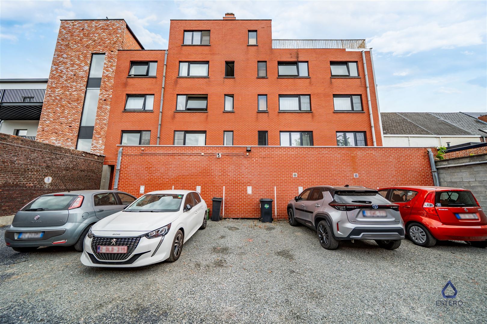 Appartement met twee slaapkamers en parking centrum Aalst foto 6