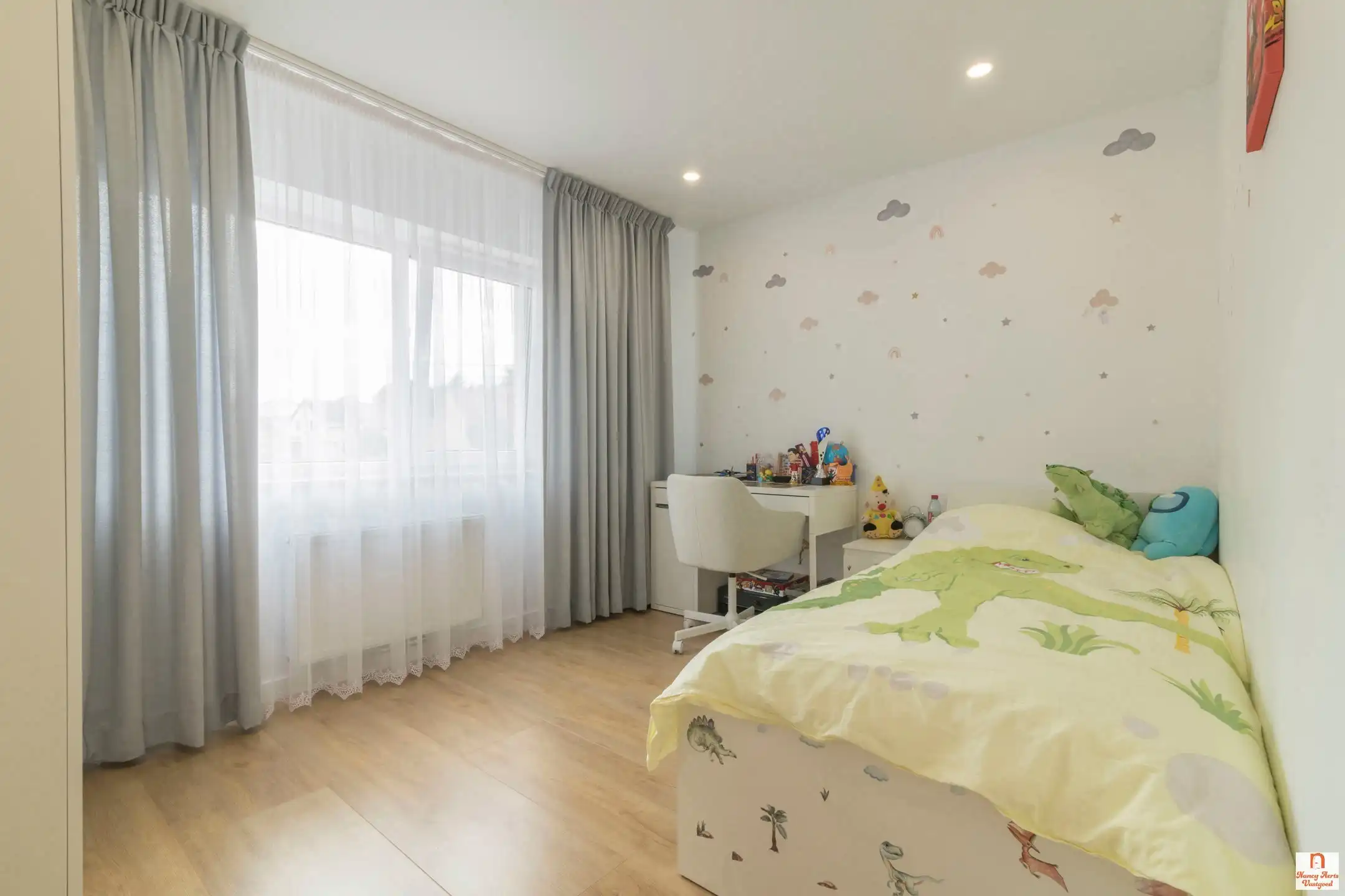 Grondig gerenoveerde splitlevelwoning in een rustige straat foto 22