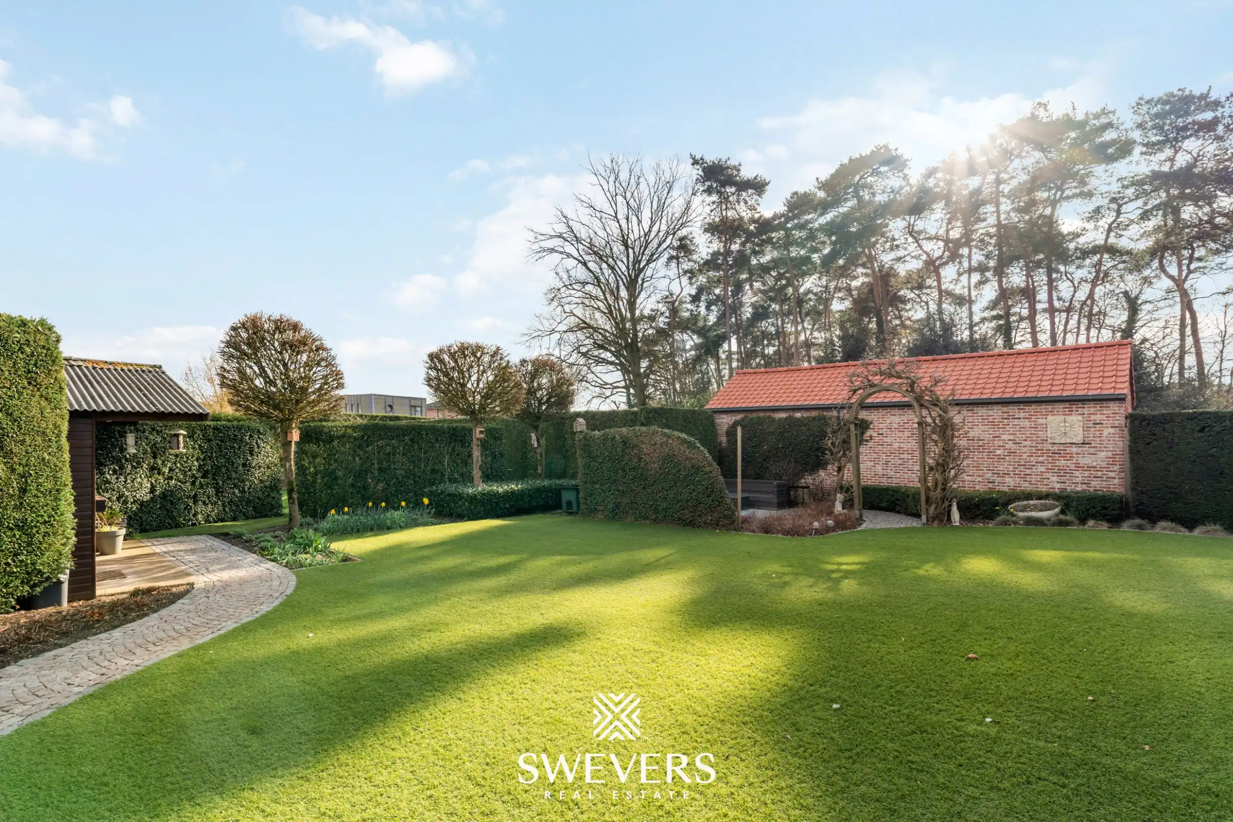 Uiterst verzorgde en lichtrijke woning op een rustige locatie in Heusden-Zolder foto 25