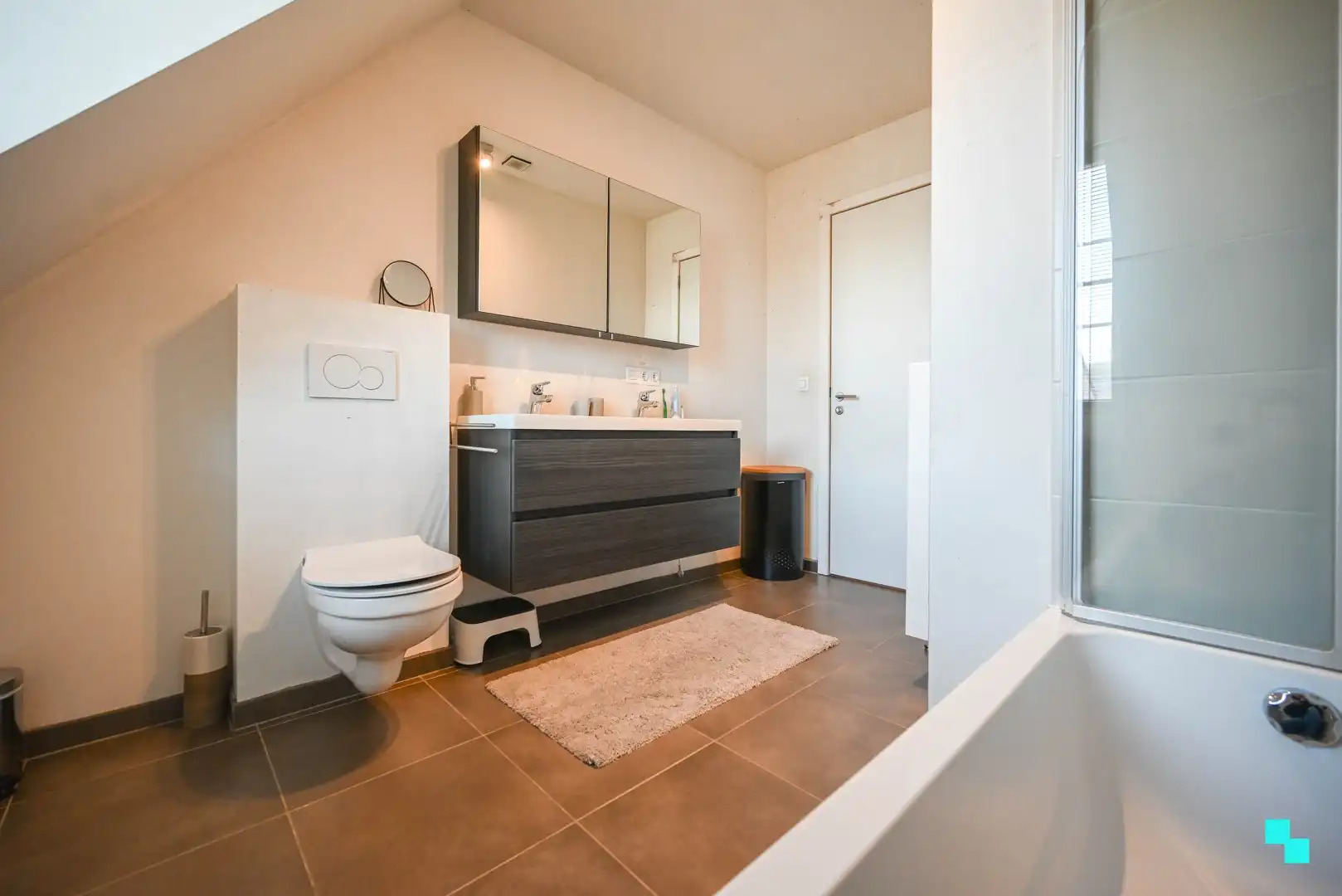 Instapklare, energiezuinige halfopen bebouwing in Oostrozebeke foto 15