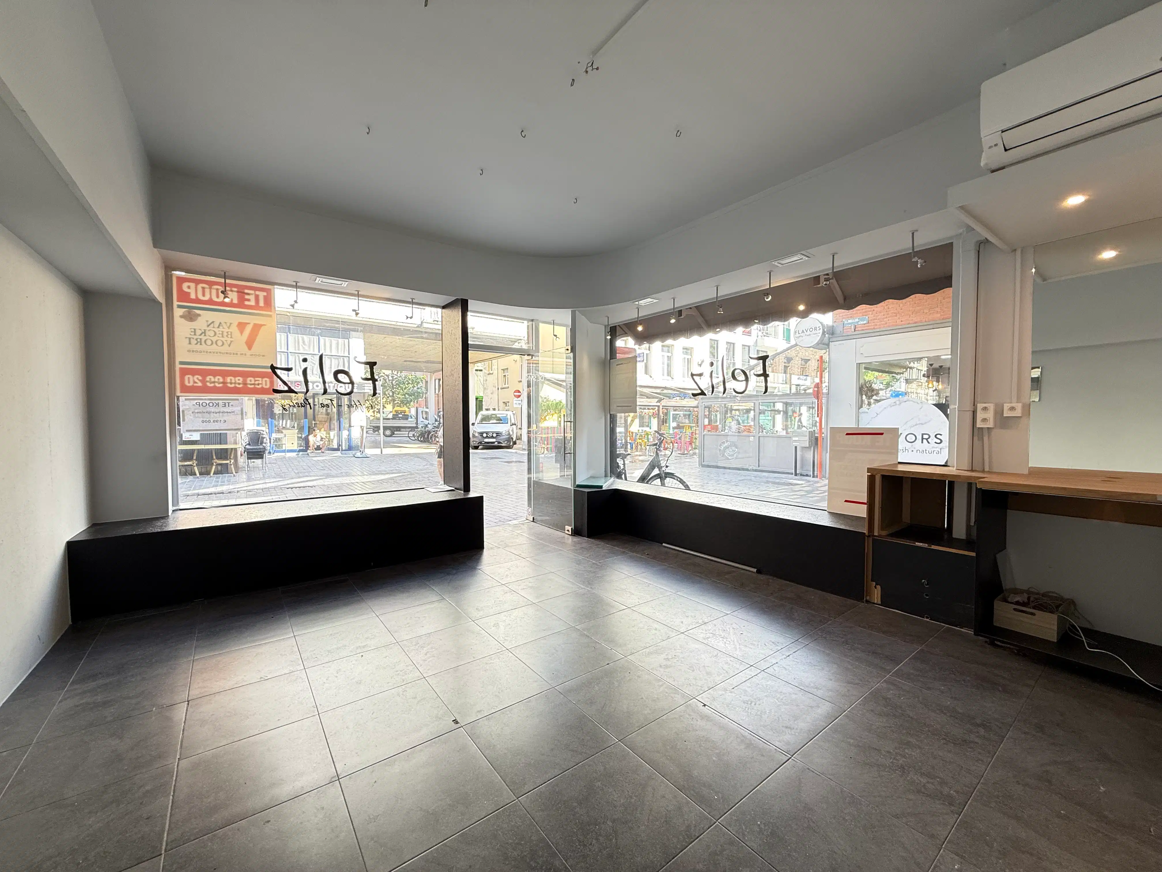 Handelsgelijkvloers 60m² foto 4