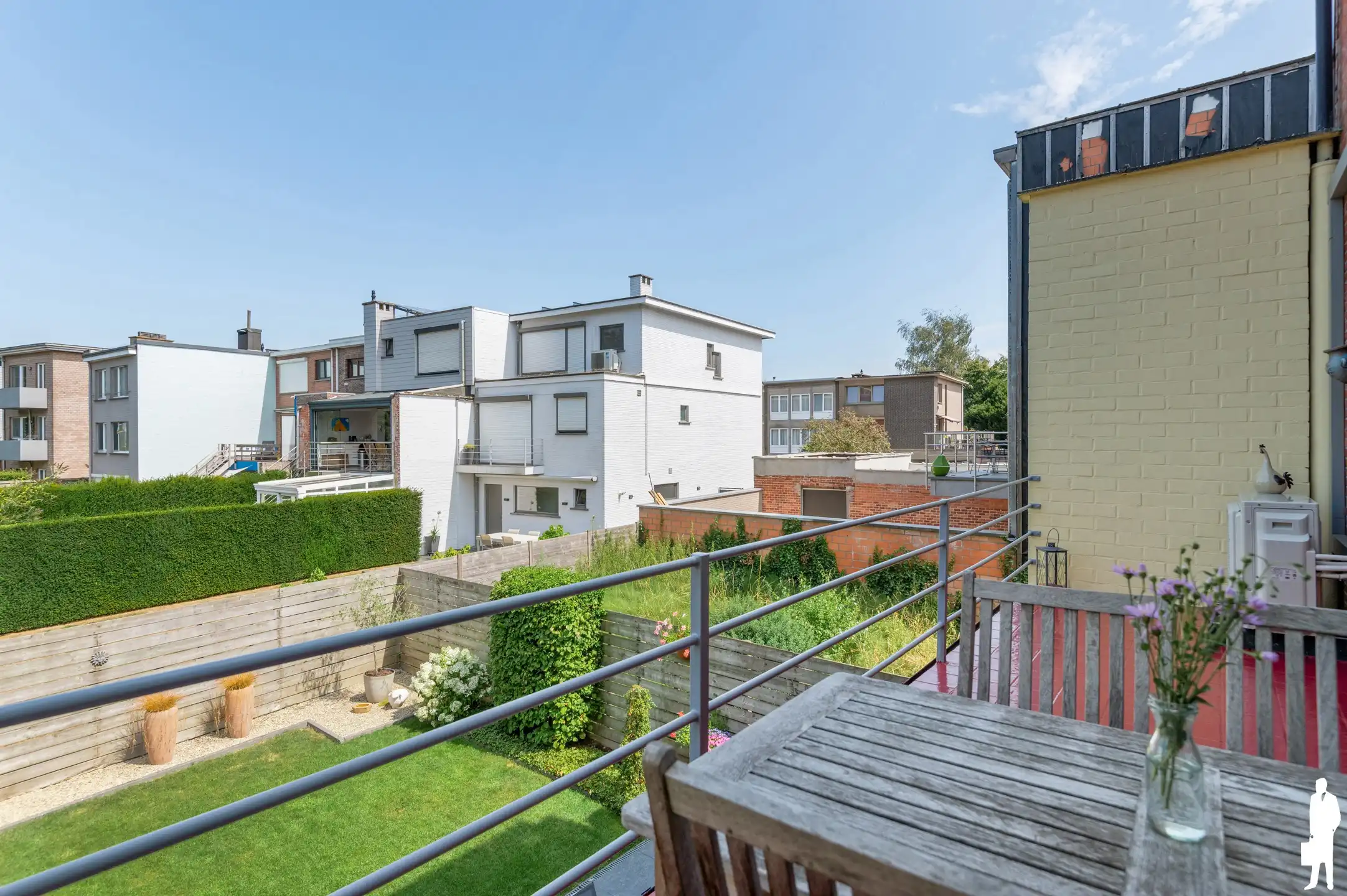 Bel-etage met 3 SLPK, dubbele garage en tuin foto 13