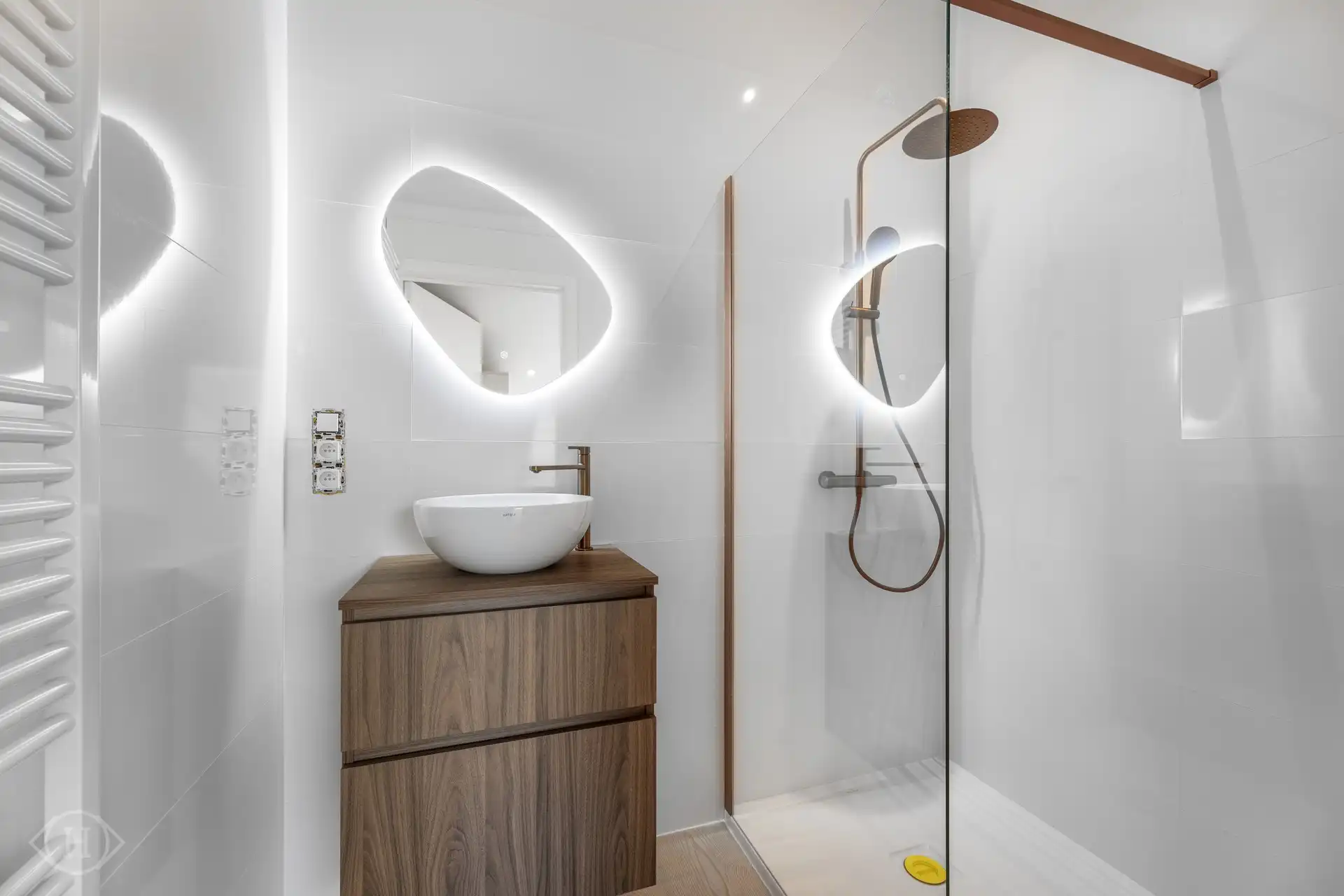 Lichtrijk appartement gelegen op de Bondgenotenlaan foto 9