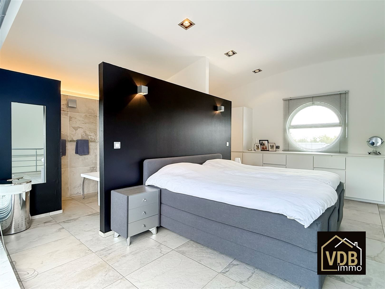 Penthouse zeer goed afgewerkt foto 37