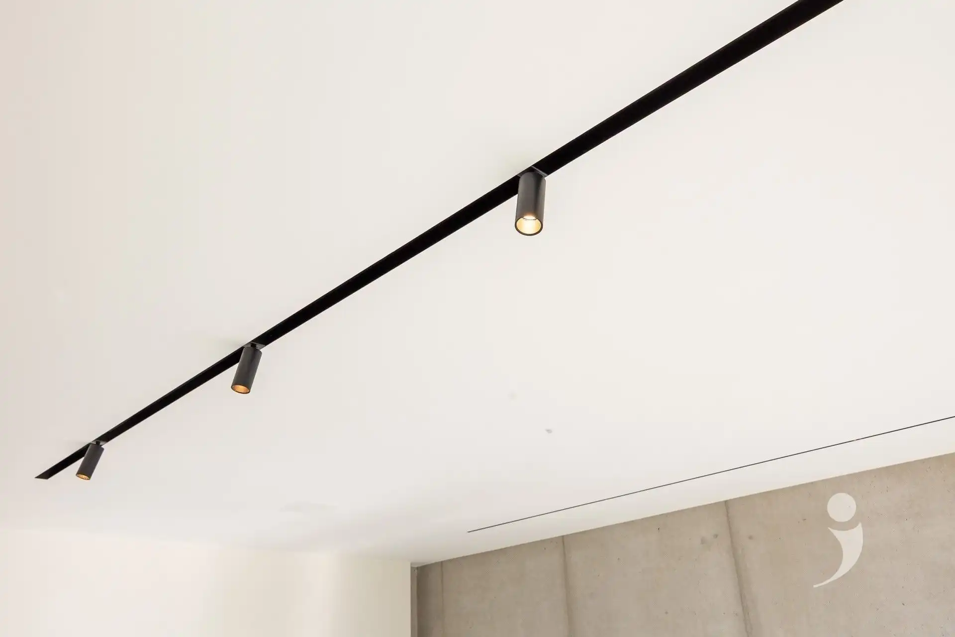 High-end architectenwoning met zwembad en prachtig zicht op de achterliggende weides foto 23