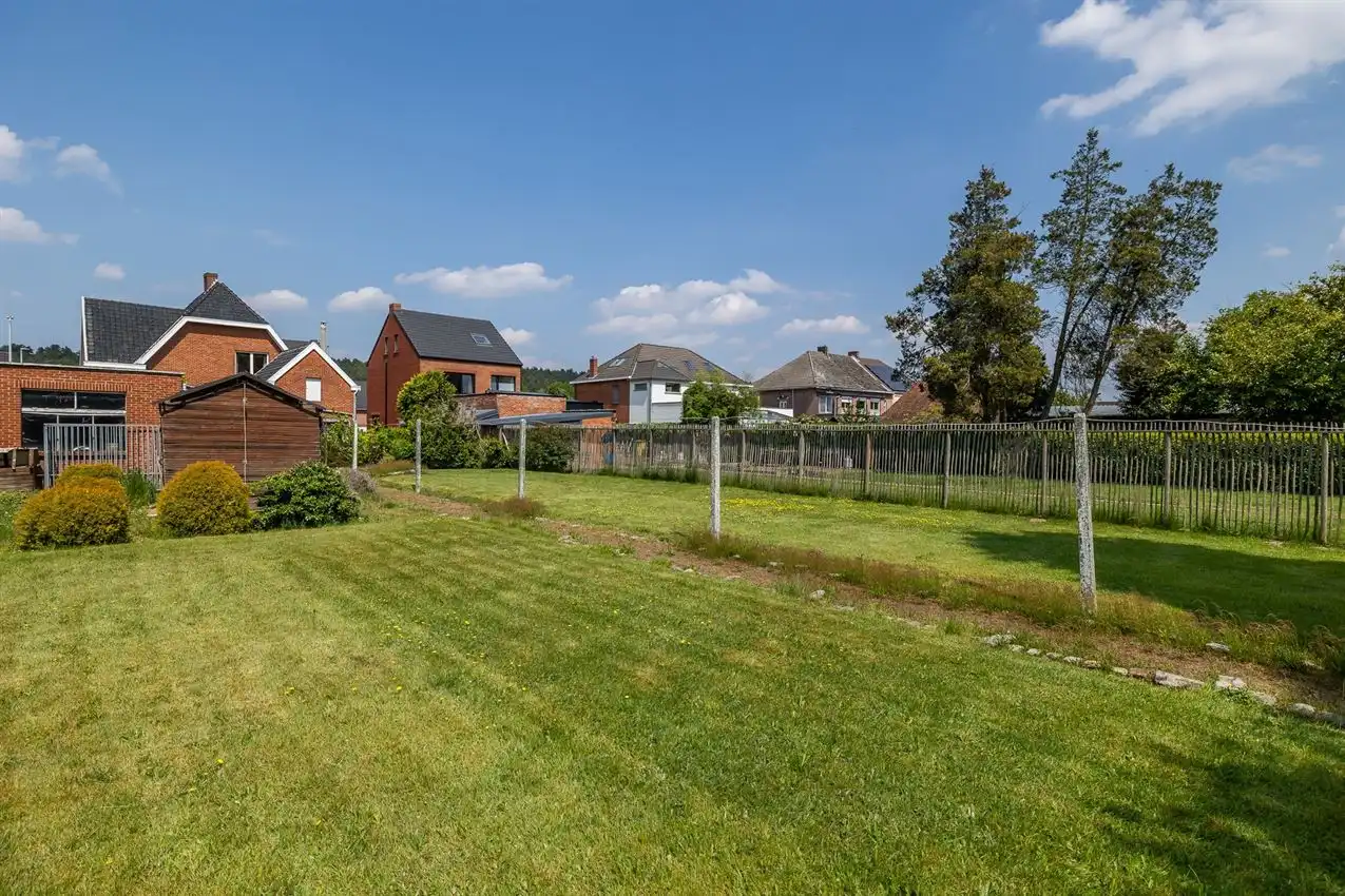 Rust achteraan, bereikbaarheid vooraan. Wonen met potentieel op een uitzonderlijke ligging. foto 2