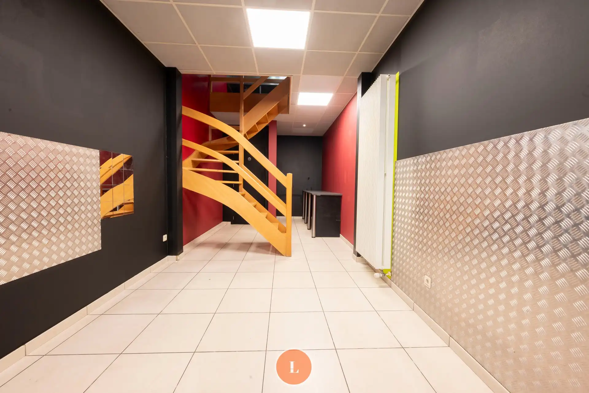 Centraal gelegen handelspand voor gemengd gebruik foto 4