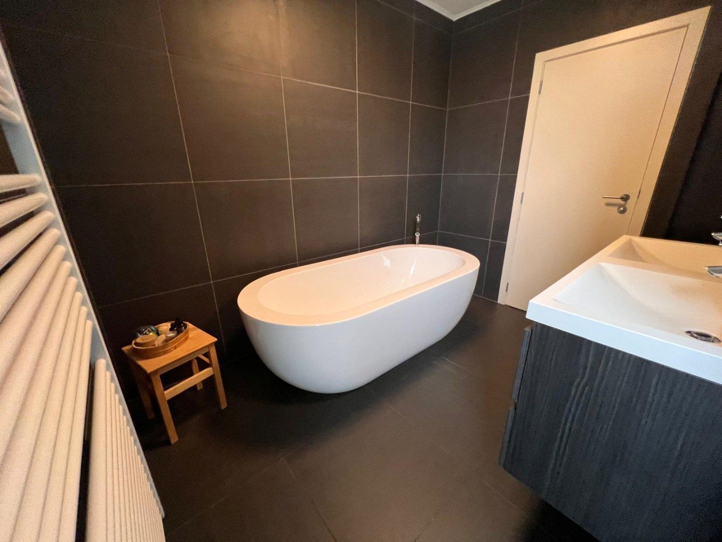 Volledig gemeubelde woning met all-in-service - ideaal voor expats foto 16