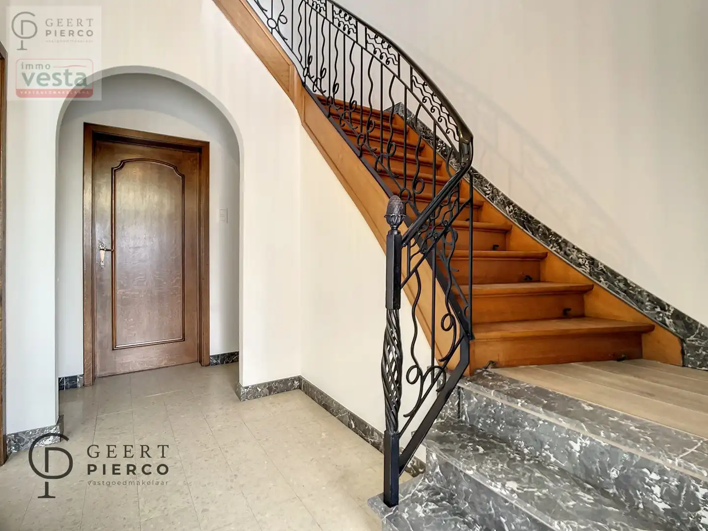 Prachtige gerenoveerde gezinswoning foto 4