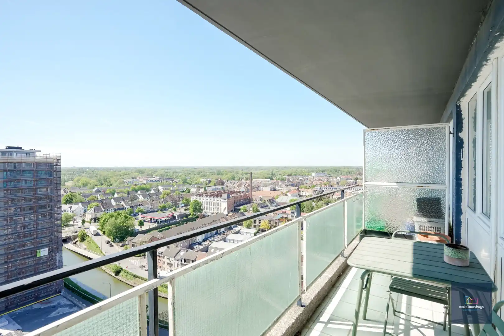 Topper ; instapklare studio met schitterend zicht  foto 10