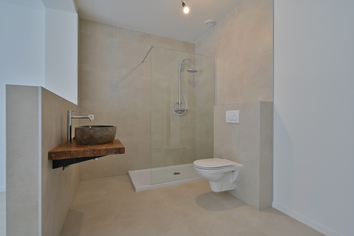 Nieuw appartement van ± 130 m² met 2 slaapkamer in bestaande residentie, gelegen in het historische centrum van Maaseik foto 16