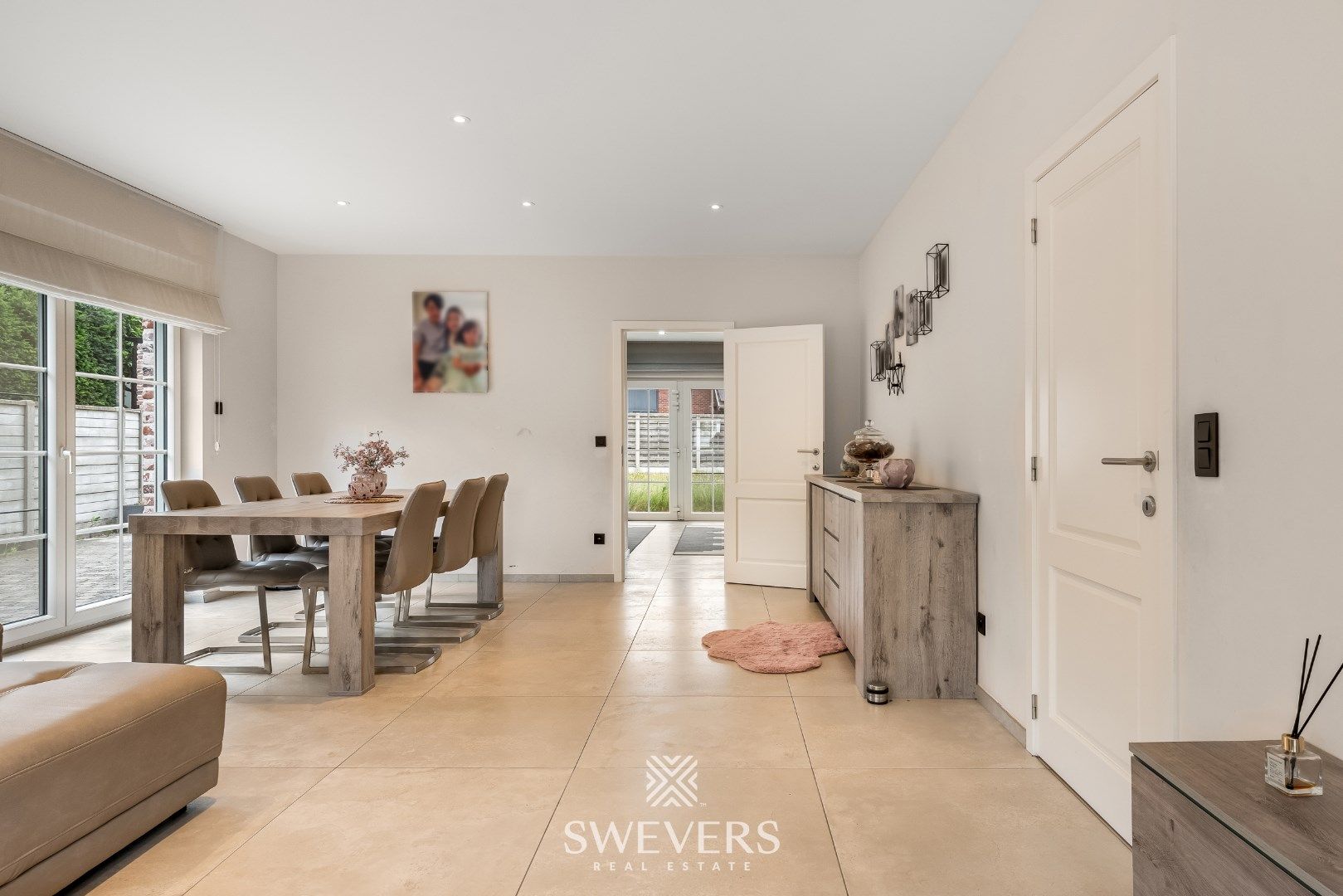 Zeer ruime, instapklare woning met 4 slaapkamers op een perceel van 4a88 in Heusden-Zolder foto 5
