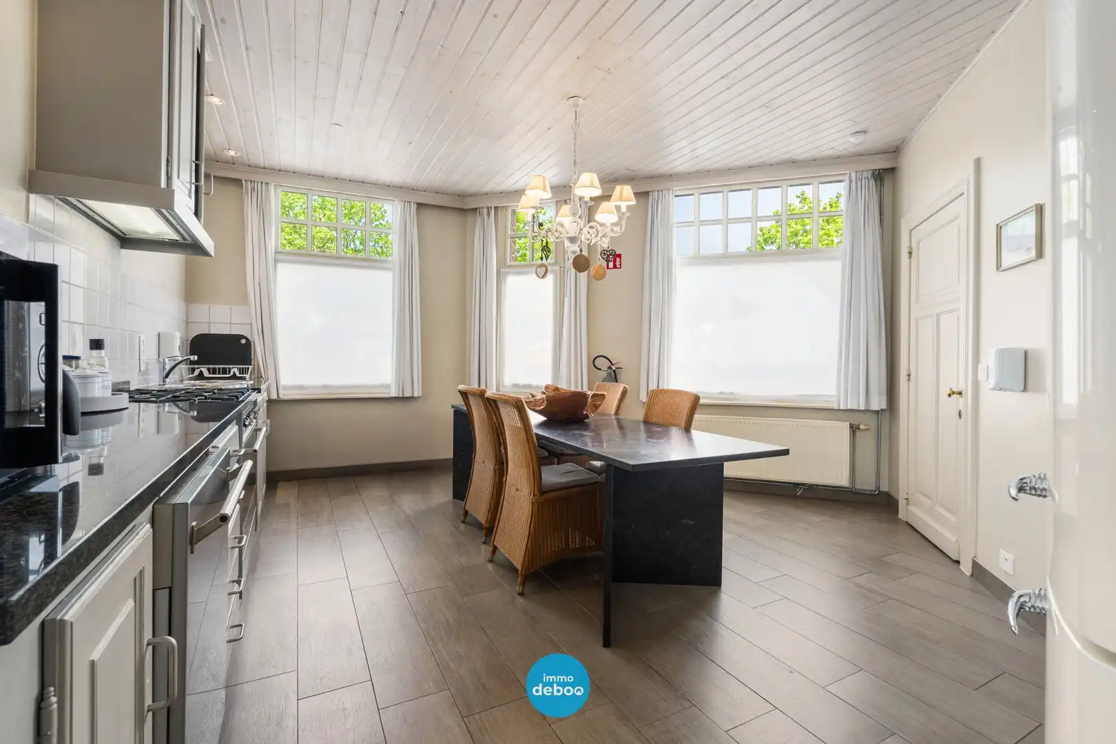 Uitzonderlijk ruime polyvalente woning met zuidgerichte tuin foto 12