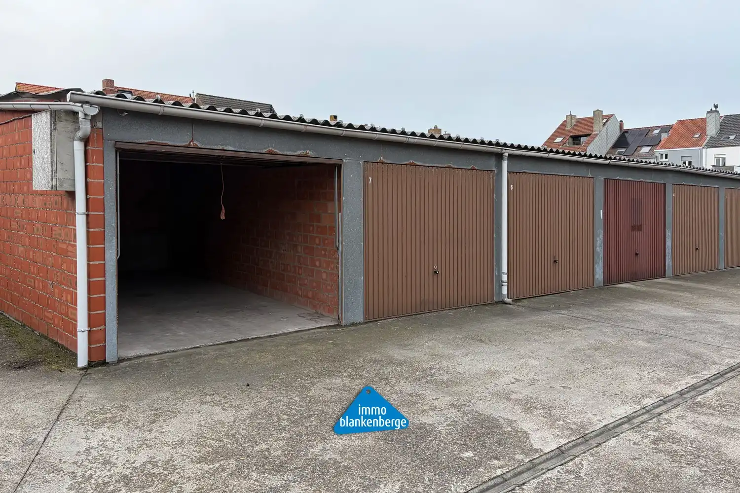Garage op vlot bereikbare ligging foto 3