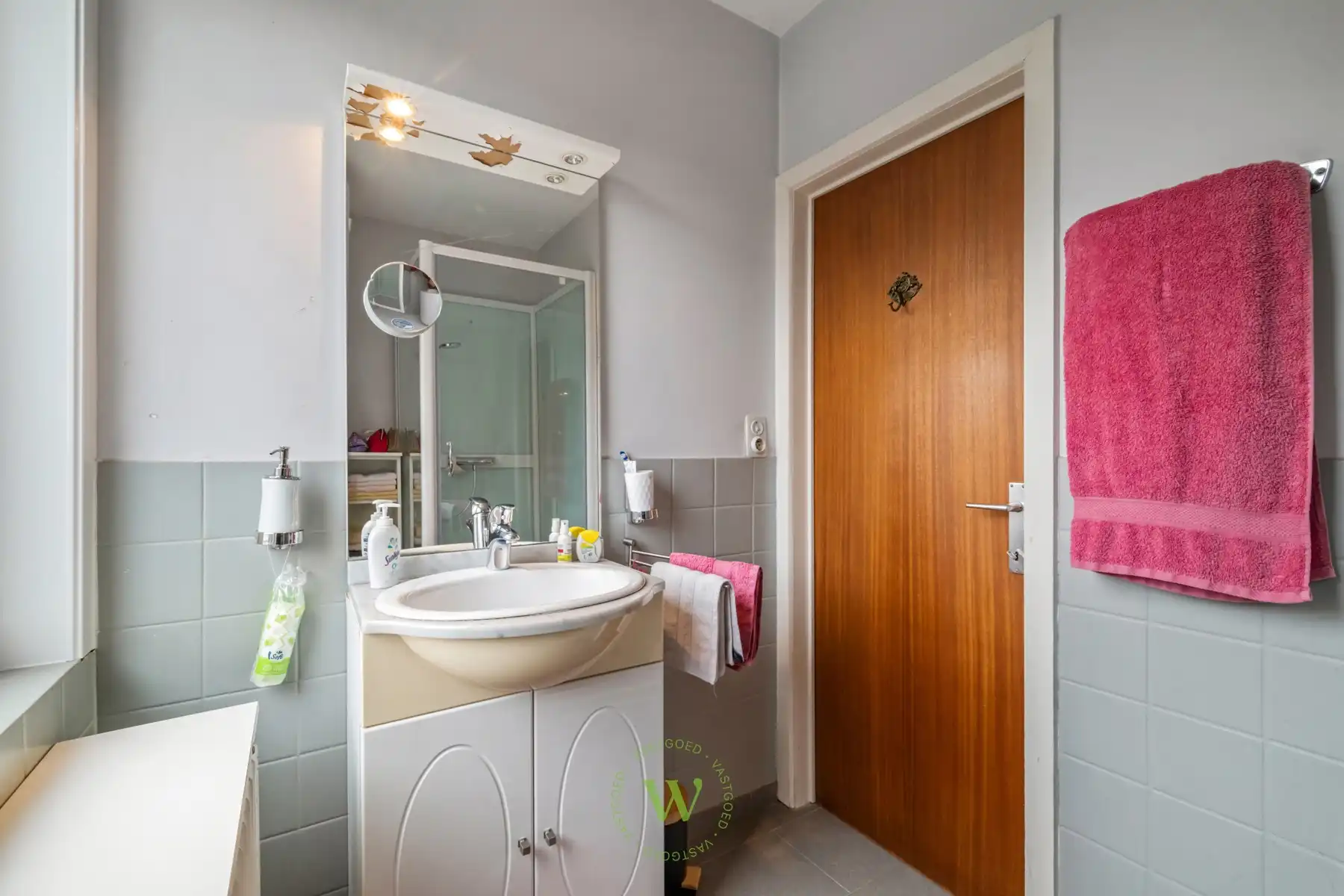 Lichtrijk 3-slaapkamerappartement met 2 garages en berging foto 21