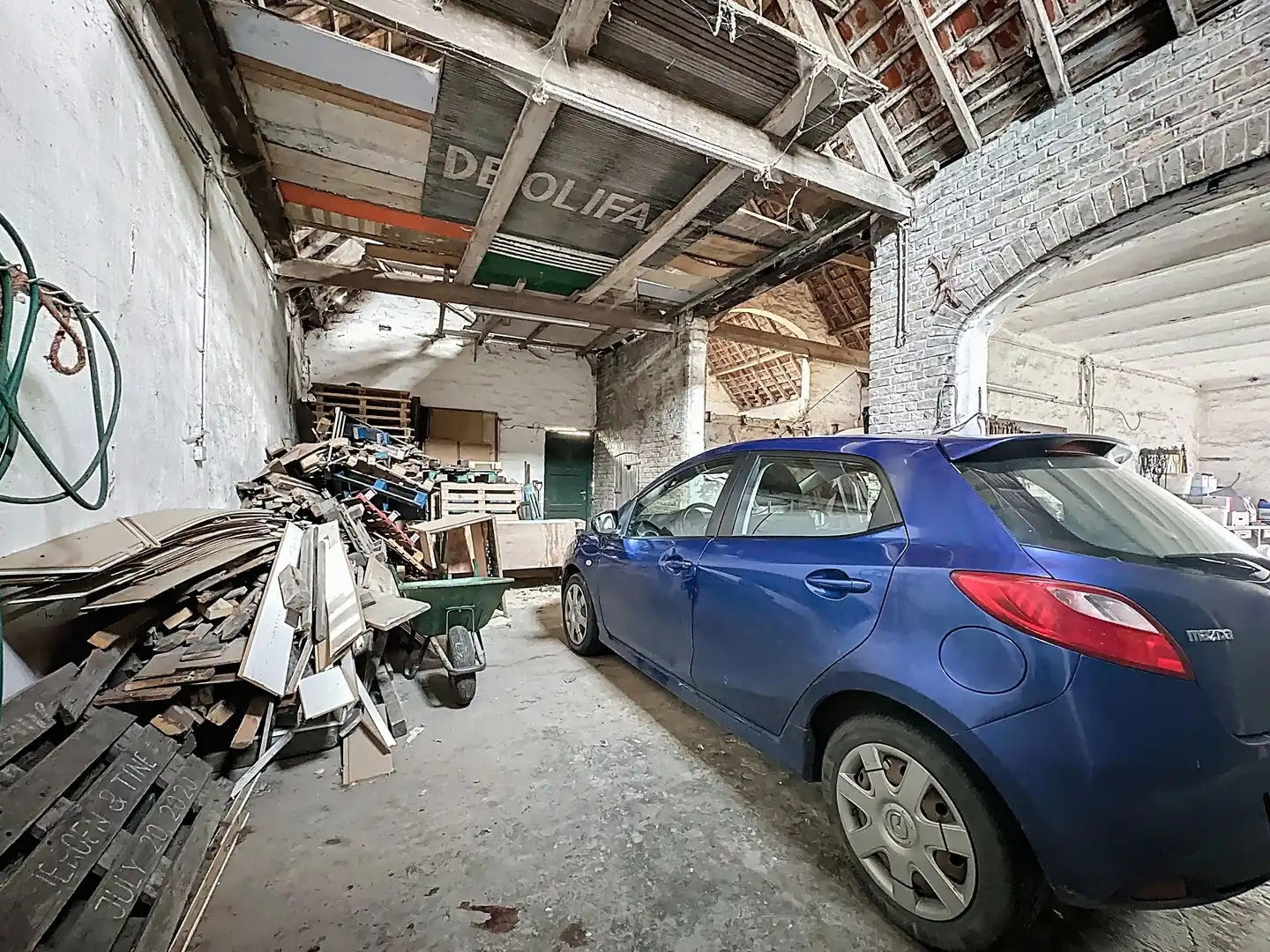 Op te knappen woning met grote garage/opslagruimte Schore. foto 17