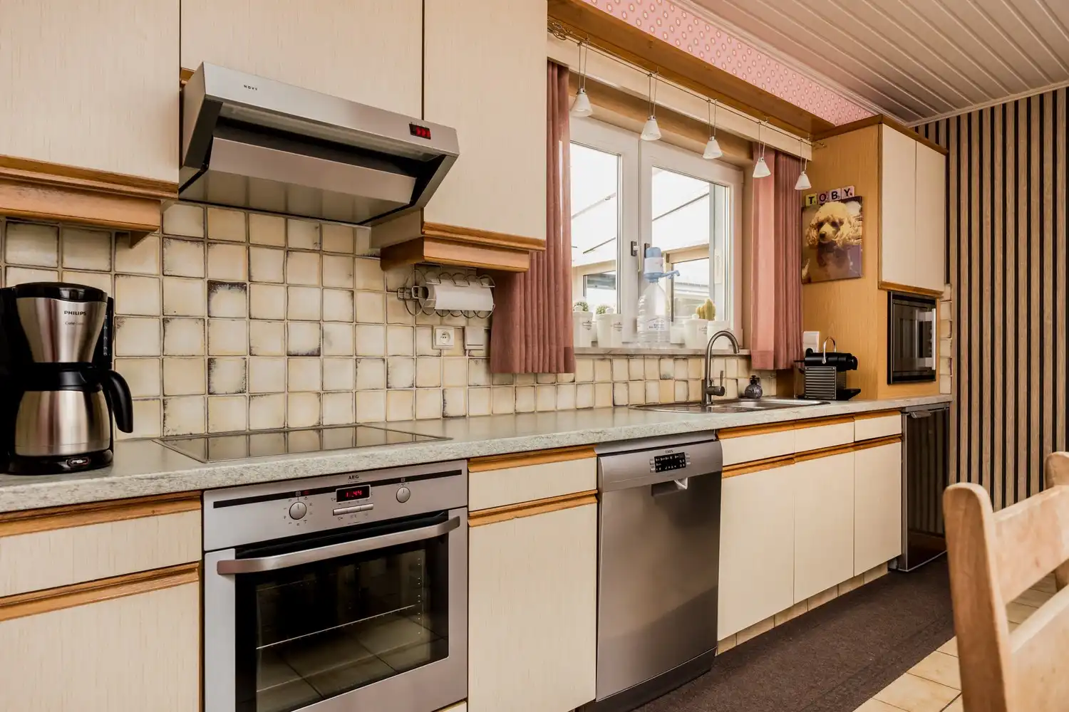 Charmante halfopen bebouwing met instapklaar karakter foto 12