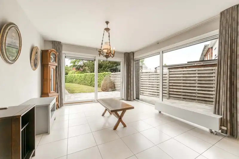 Gelijkvloers 2-slaapkamerappartement met tuin en garage nabij centrum Tielt TE KOOP! ✨🏡 foto 11