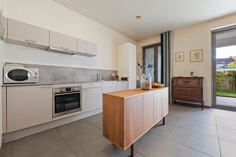 KNAP INSTAPKLAAR APPARTEMENT MET STAANPLAATS IN HET CENTRUM VAN HASSELT foto 10