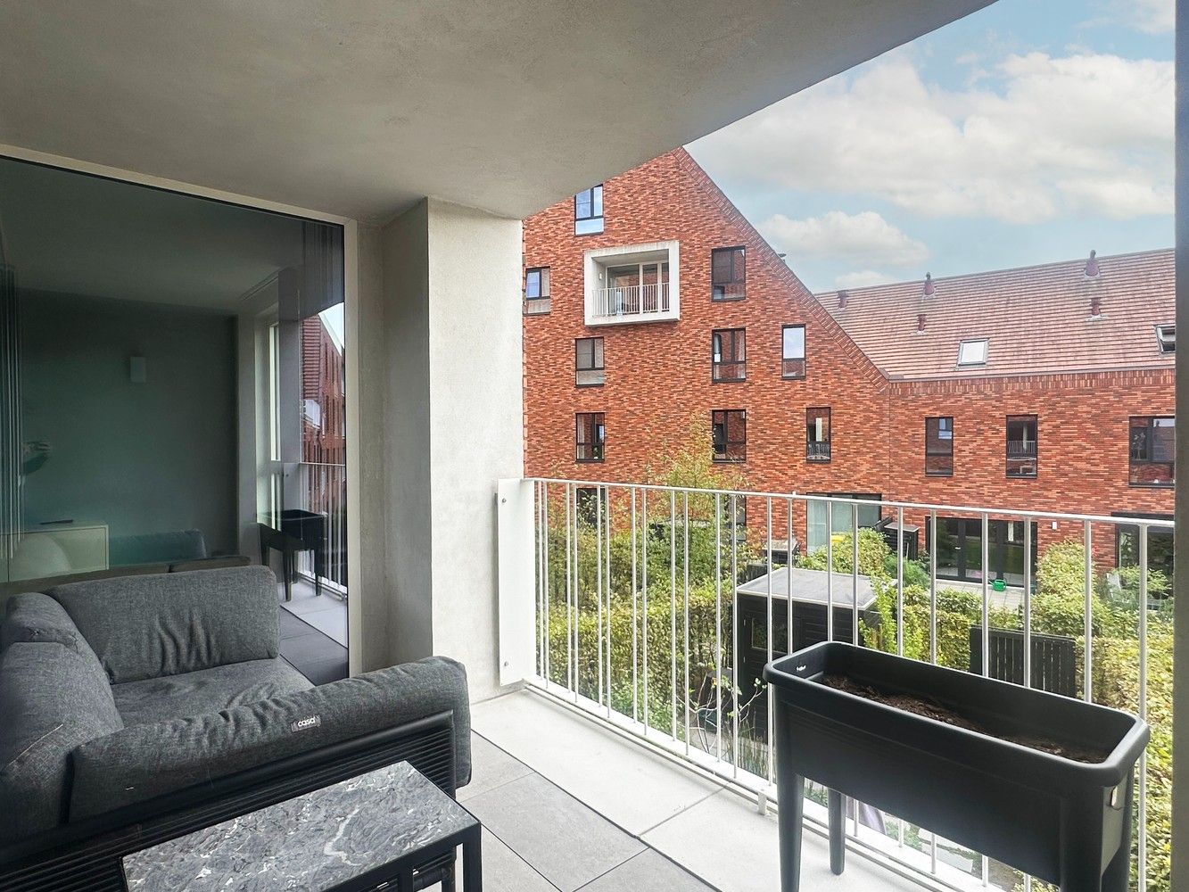 Modern appartement met 2 slaapkamers, aangenaam terras & autostaanplaats in Lier! foto 3