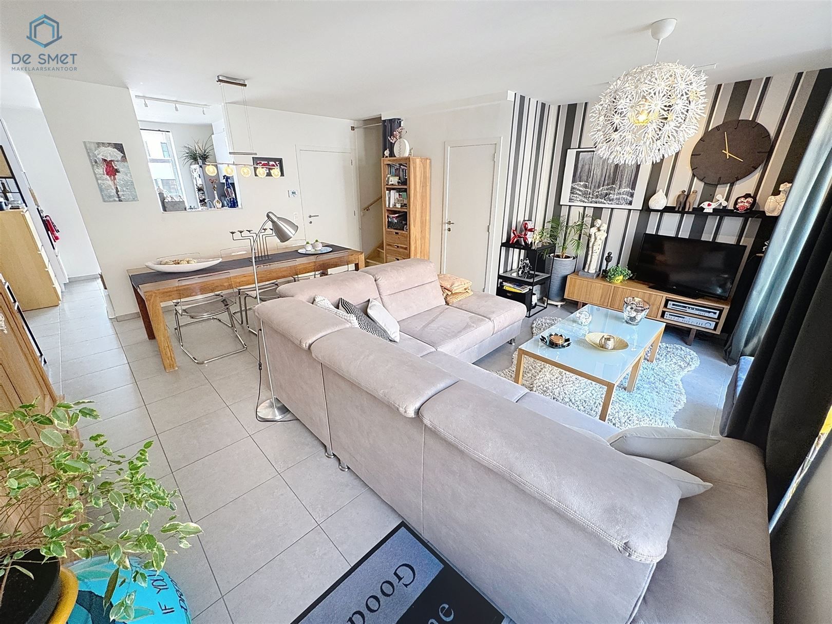 Instapklare, Energiezuinige Woning met 3 Slaapkamers, Terras en Staanplaats vlak bij het Centrum van Zottegem! foto 3