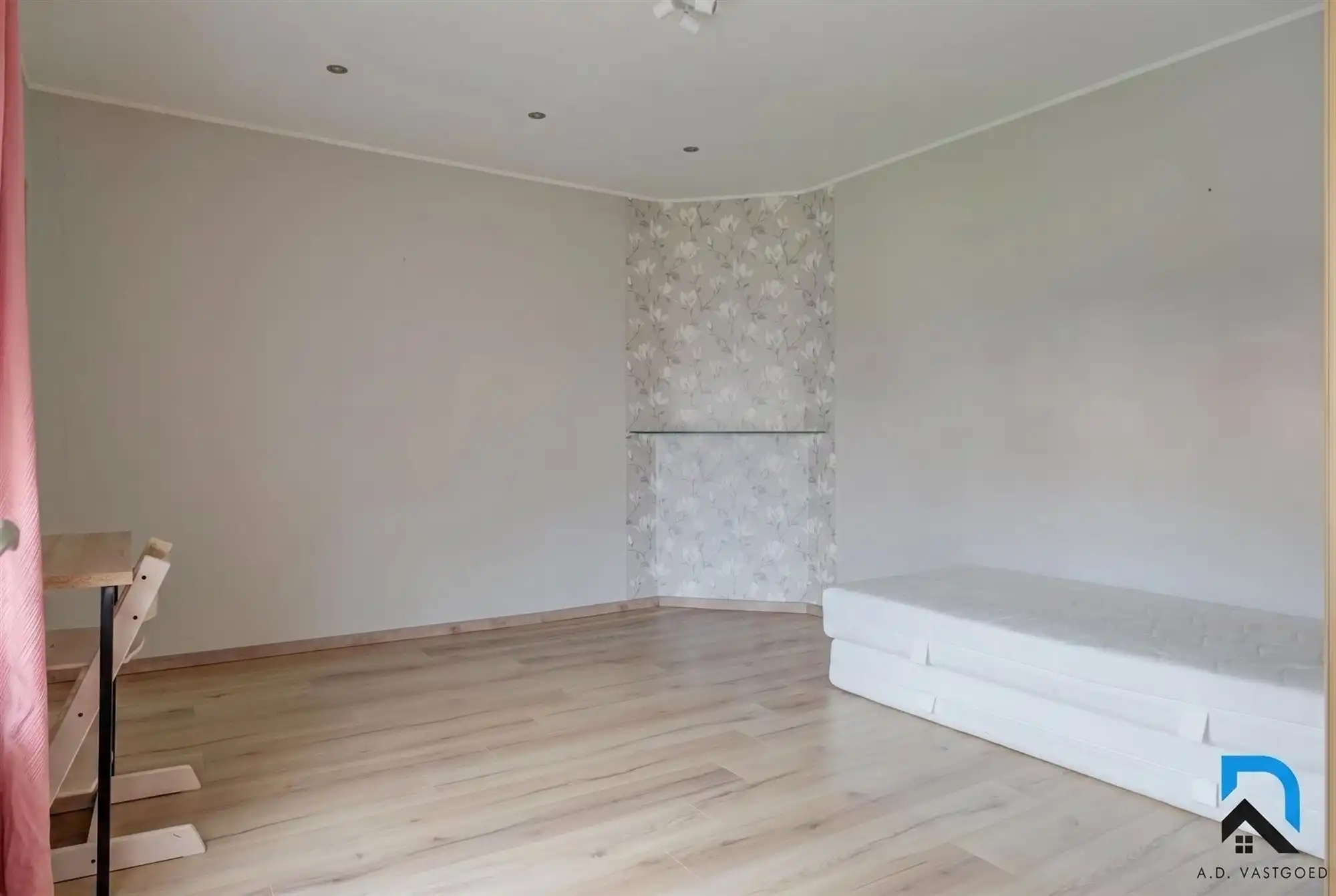 Gerenoveerde woning op toplocatie foto 11