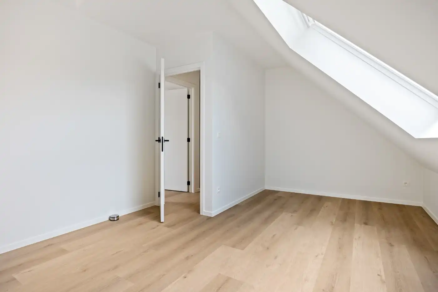 Ruime nieuwbouwwoning met 3 slpk., grote tuin en inpandige garage foto 21