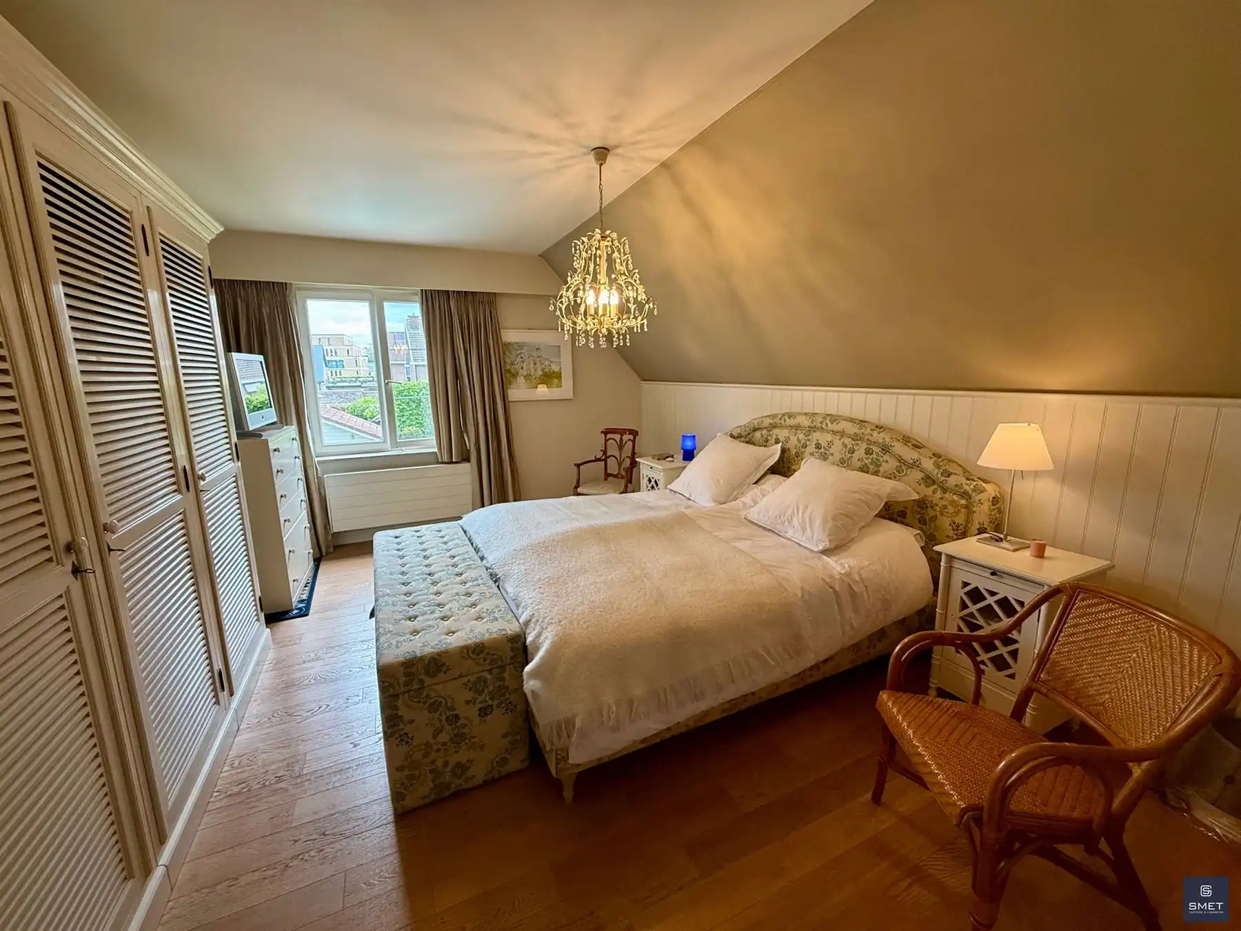 MOOIE VILLA MET 3 SLPKS EN DUB. GAR. OP TOPLIGGING foto 12