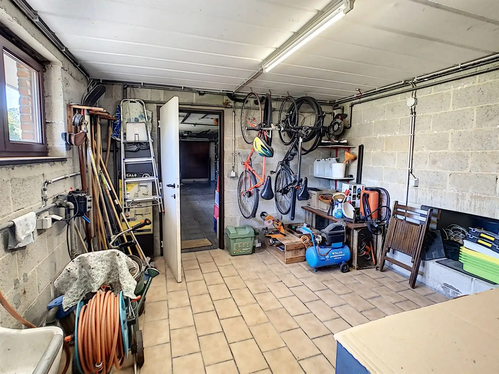 Ruime landelijke woning met 5 slpks, 19a 76ca foto 43