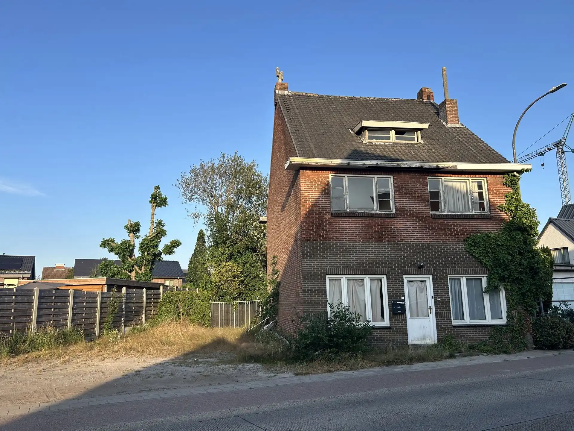 Projectgrond foto {{pictureIndex}}