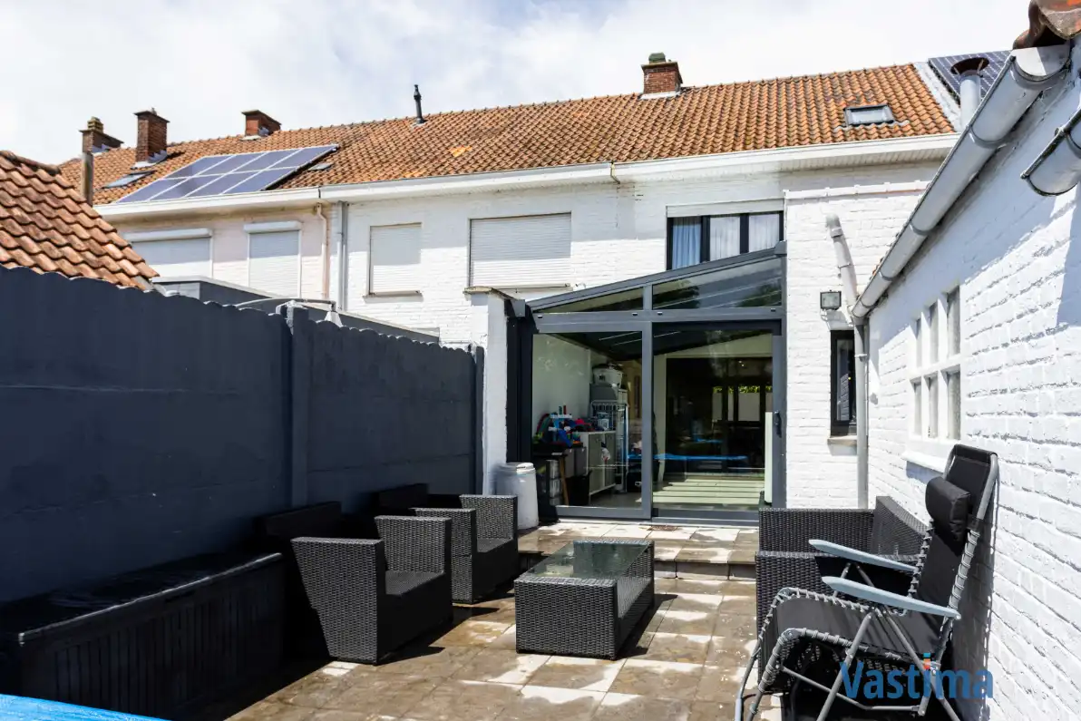 Instapklare gezinswoning met 2 staanplaatsen, zonnige tuin en parkzicht foto 25