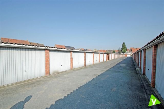 Garage te huur in het centrum van Eeklo! foto 4