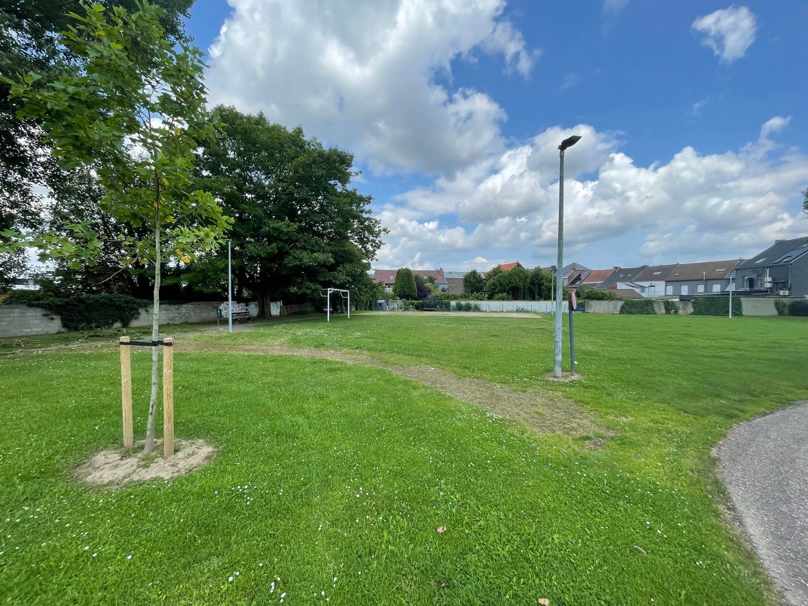 Huis en app. met 2 huisnrs., toonzaal, garage in centrum   foto 5