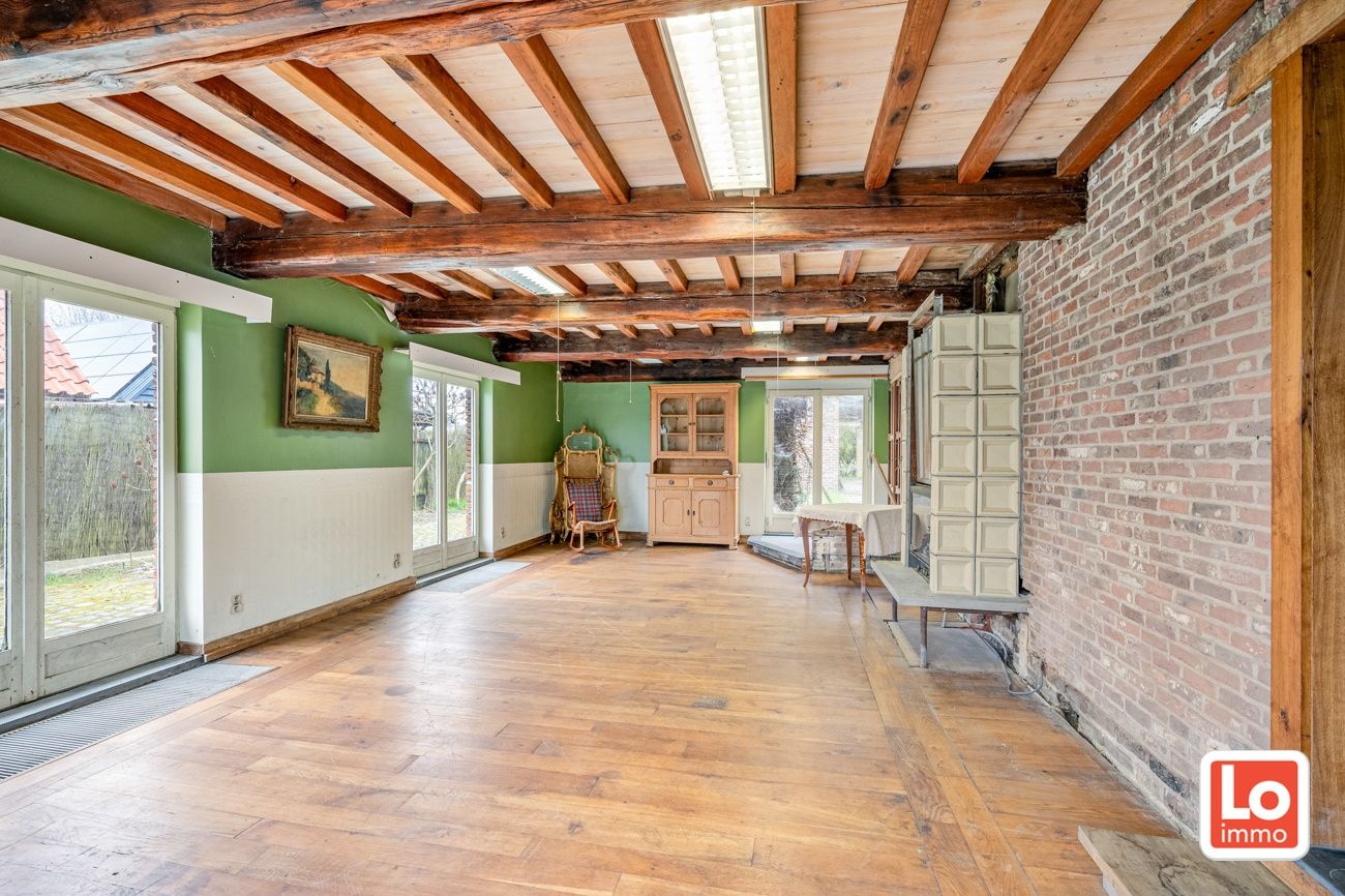 VERKOCHT!! Ruime alleenstaande volledig te renoveren woning met afzonderlijke garage op een makkelijk bereikbare locatie in Desteldonk. foto 21