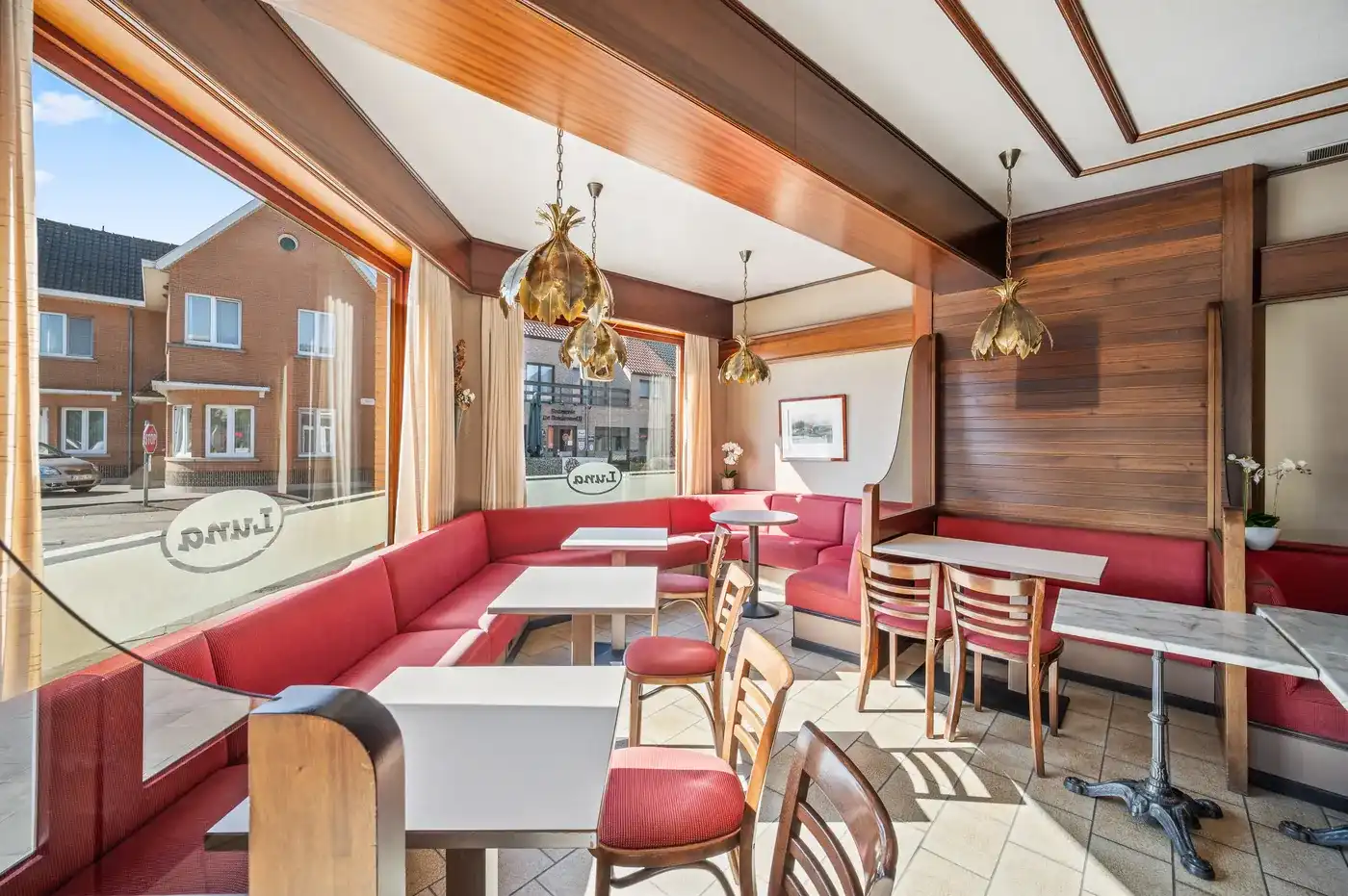 Unieke combinatie: 70 m² handelsruimte + woning met 4 slpks foto 8