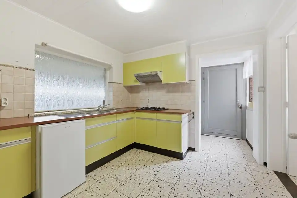 OP TE FRISSEN GEZINSWONING MET GARAGE OP EEN RUIM PERCEEL VAN 10A IN GINGELOM foto 18