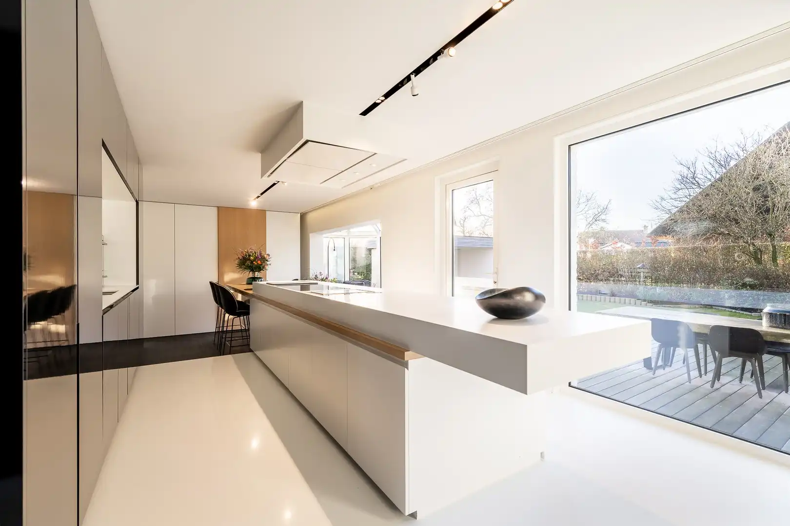 Alleenstaande villa met 4 slaapkamers in een residentiële omgeving. foto 7