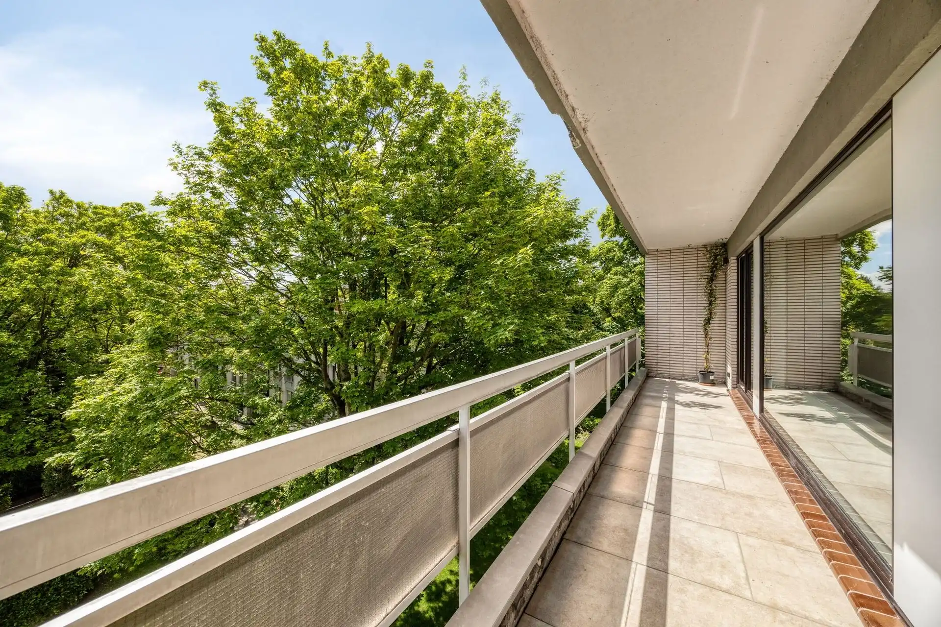 Zeer ruim, instapklaar appartement op een goede locatie foto 19