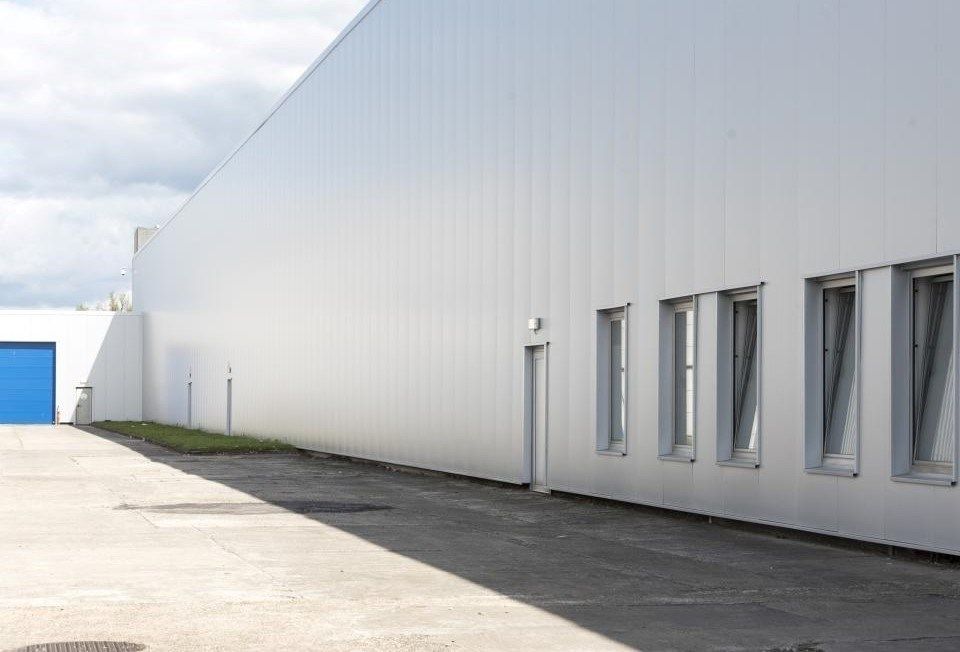Logistieke loods te huur in Zele foto 4