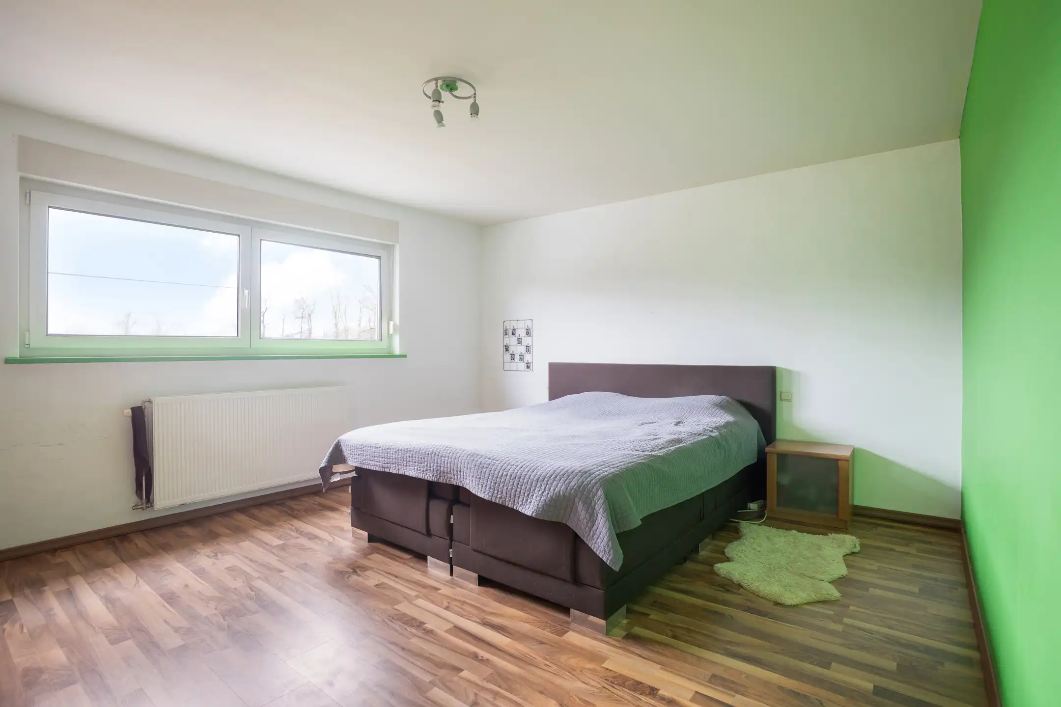 Ruime, energiezuinige woning met 6 slaapkamers & 2 badkamers foto 8