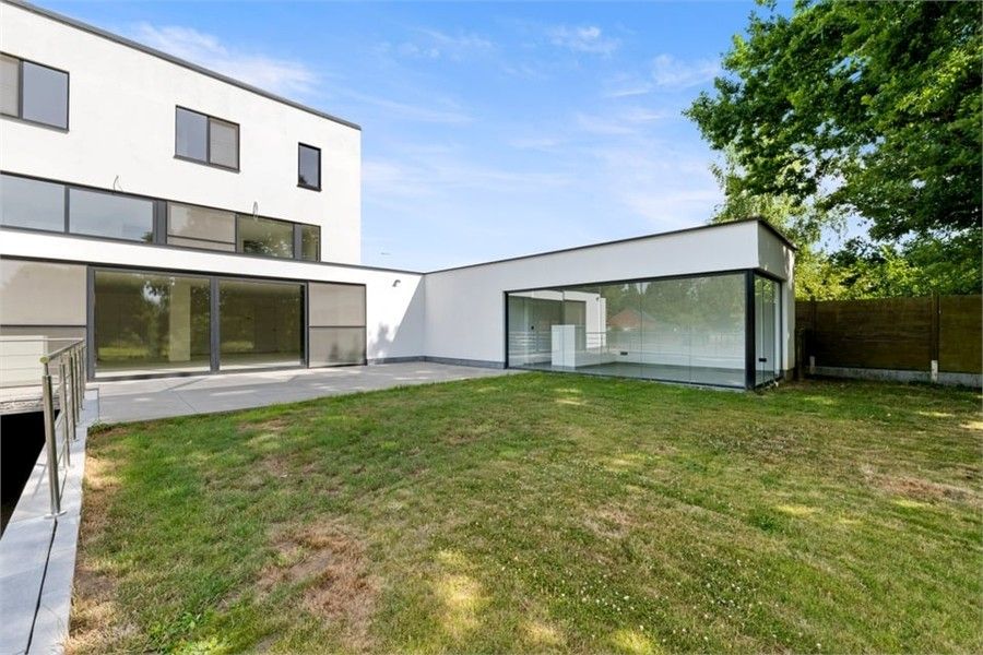 RUIME OPEN BEBOUWING MET KANTOOR EN ADEMBENEMEND ZICHT IN HASSELT foto 50