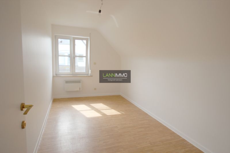 Instapklare woning met 3 slaapkamers en 2 garages foto 27