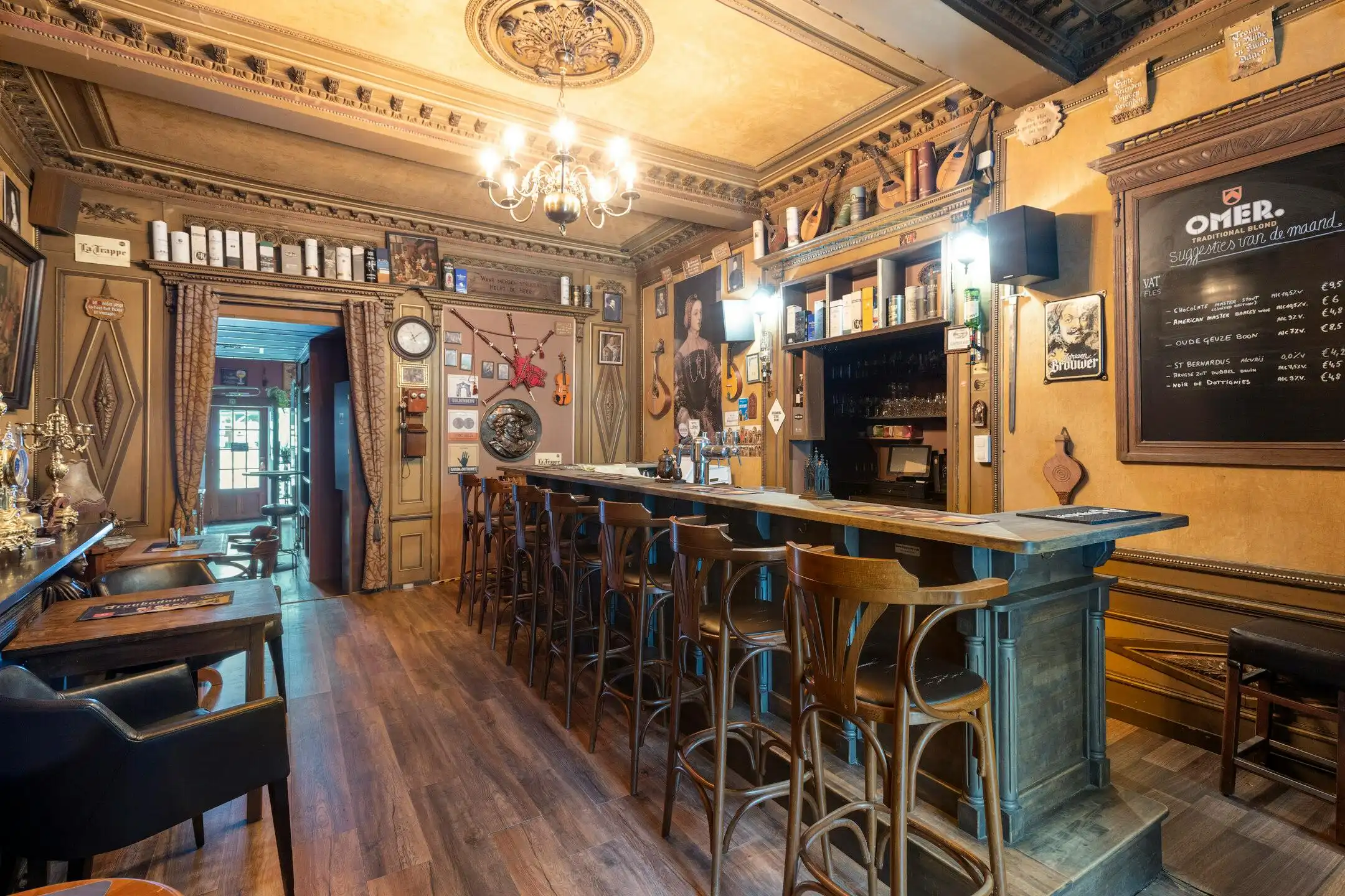 Opbrengsteigendom met renovatiepotentieel op toplocatie in Kortrijk foto 4