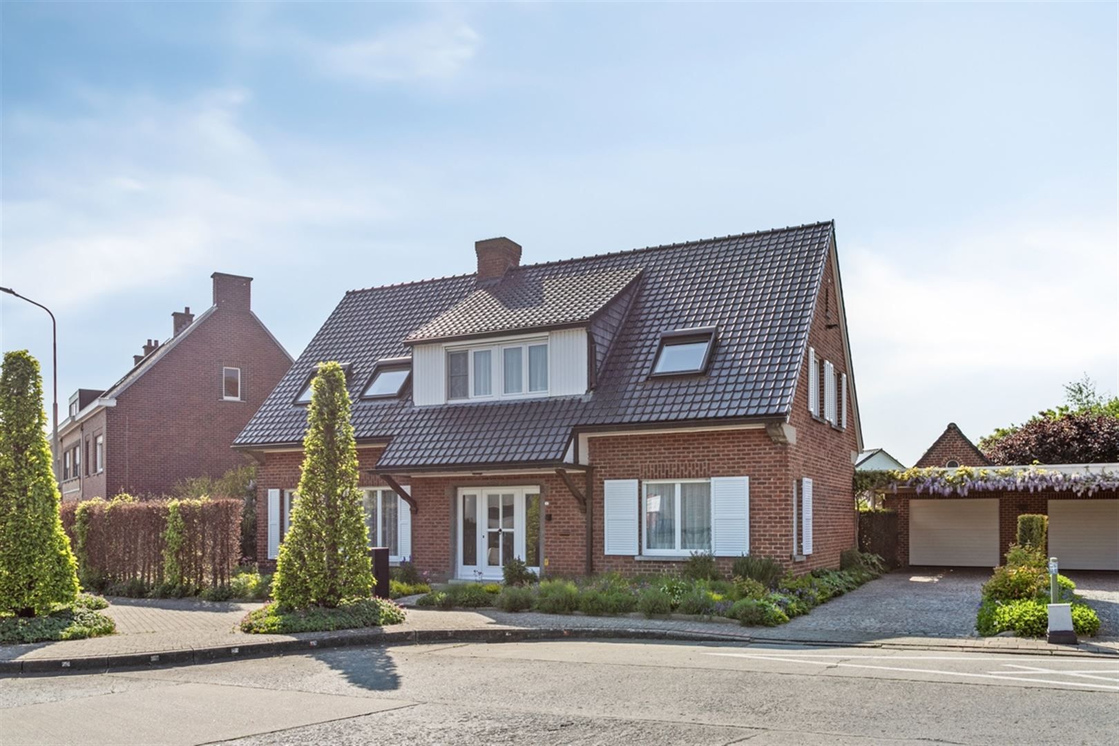 Stijlvolle woning te Bevere foto {{pictureIndex}}