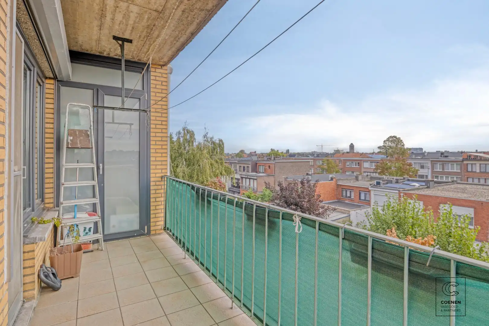 Ruim appartement van 104 m² met drie slaapkamers op centrale ligging te Merksem! foto 15